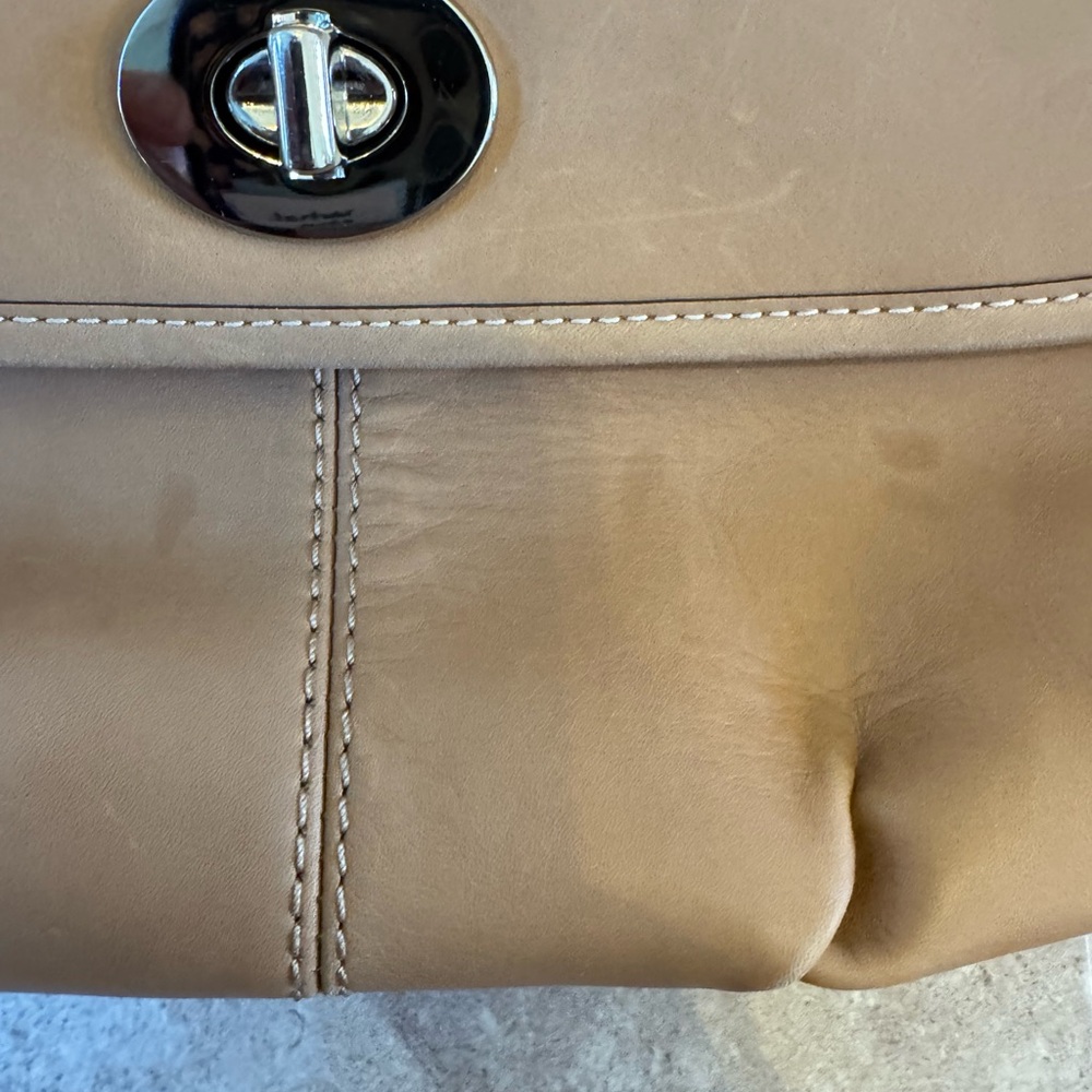 NWOT-COACH Shoulder Tan Bag - Picture 16 of 16